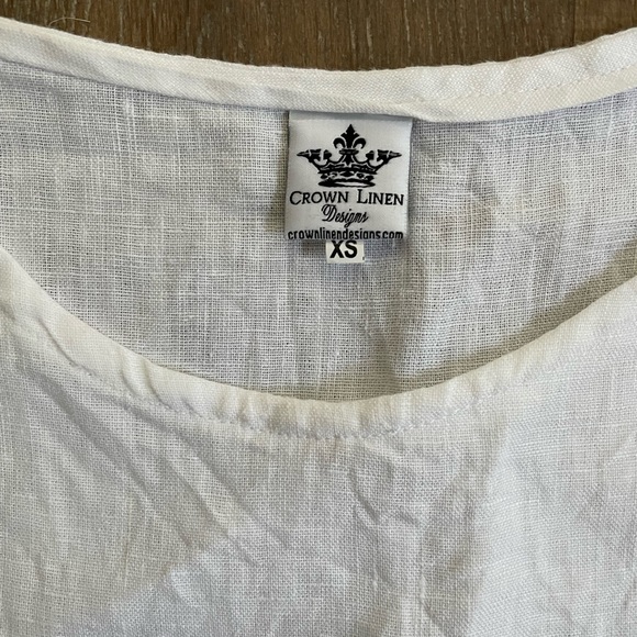 Crown Linen Top - Picture 3 of 4